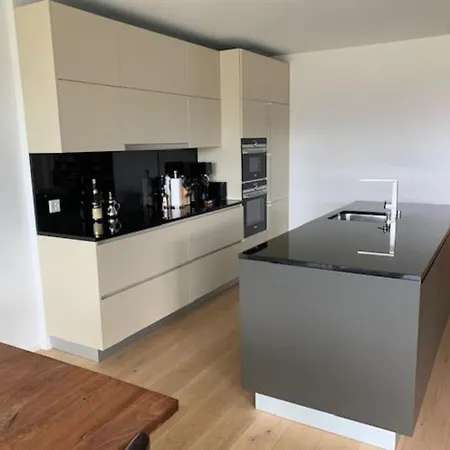 Luxury - To Everything Apartment *